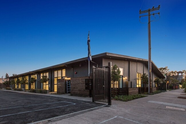 Building Photo - 41st Street Lofts