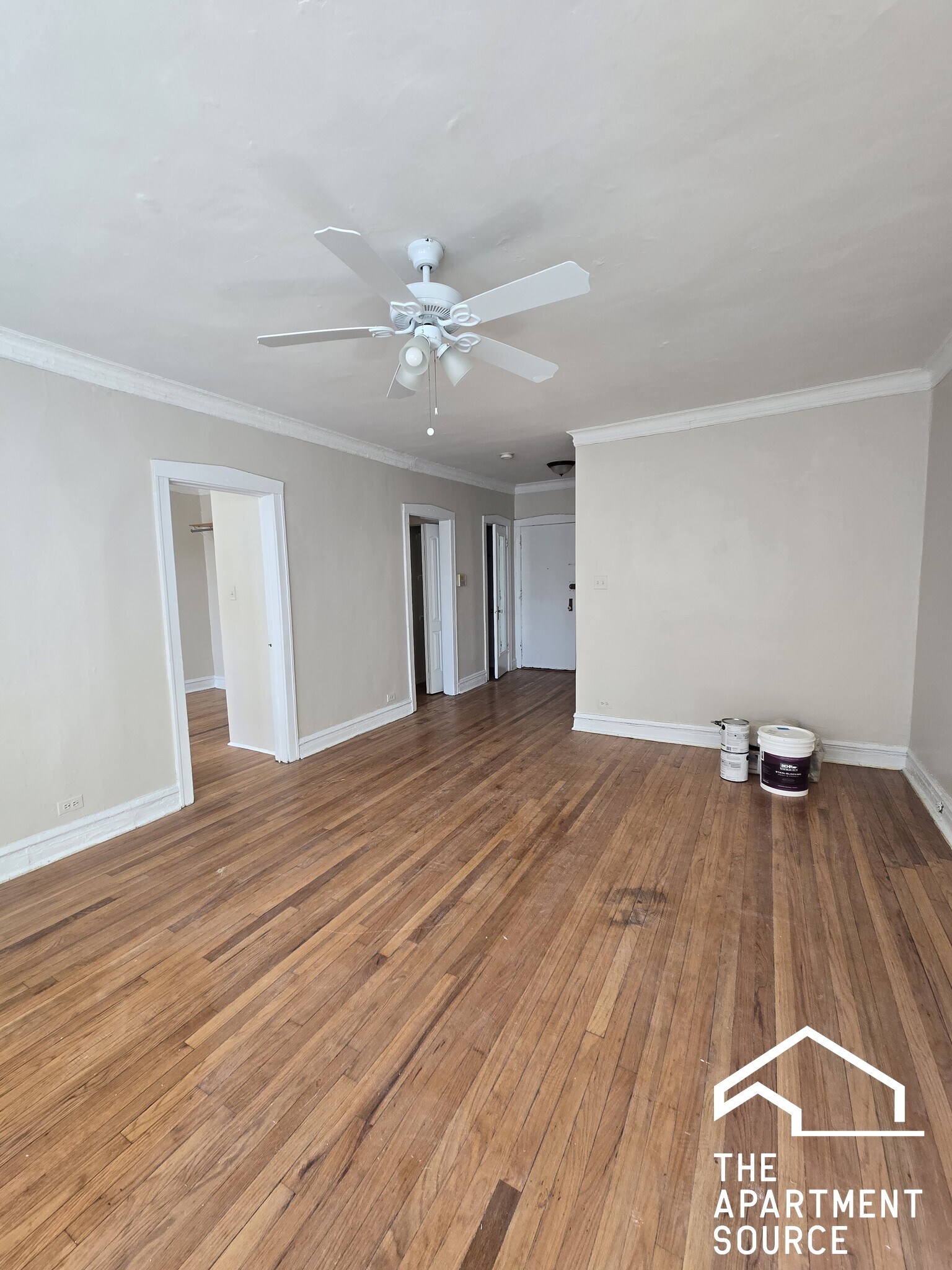 Building Photo - 2956 W Belle Plaine Ave