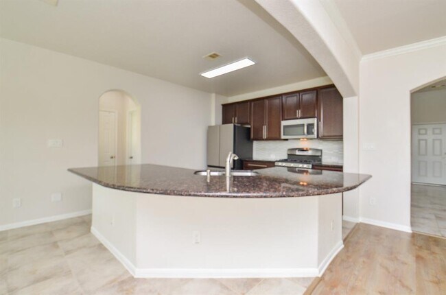 Building Photo - 5610 White Camelia Ct