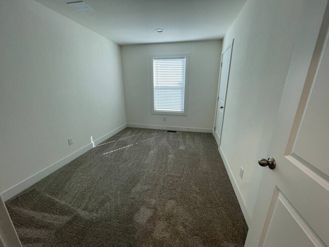 Building Photo - 6656 Pentz Rd