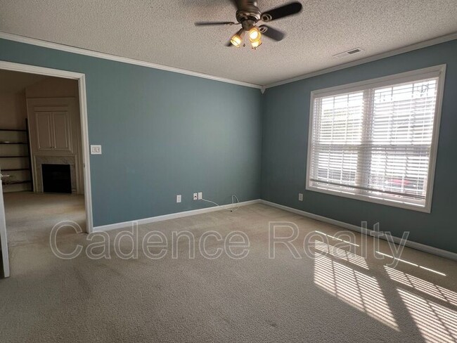Building Photo - 5002 Hunters Trail