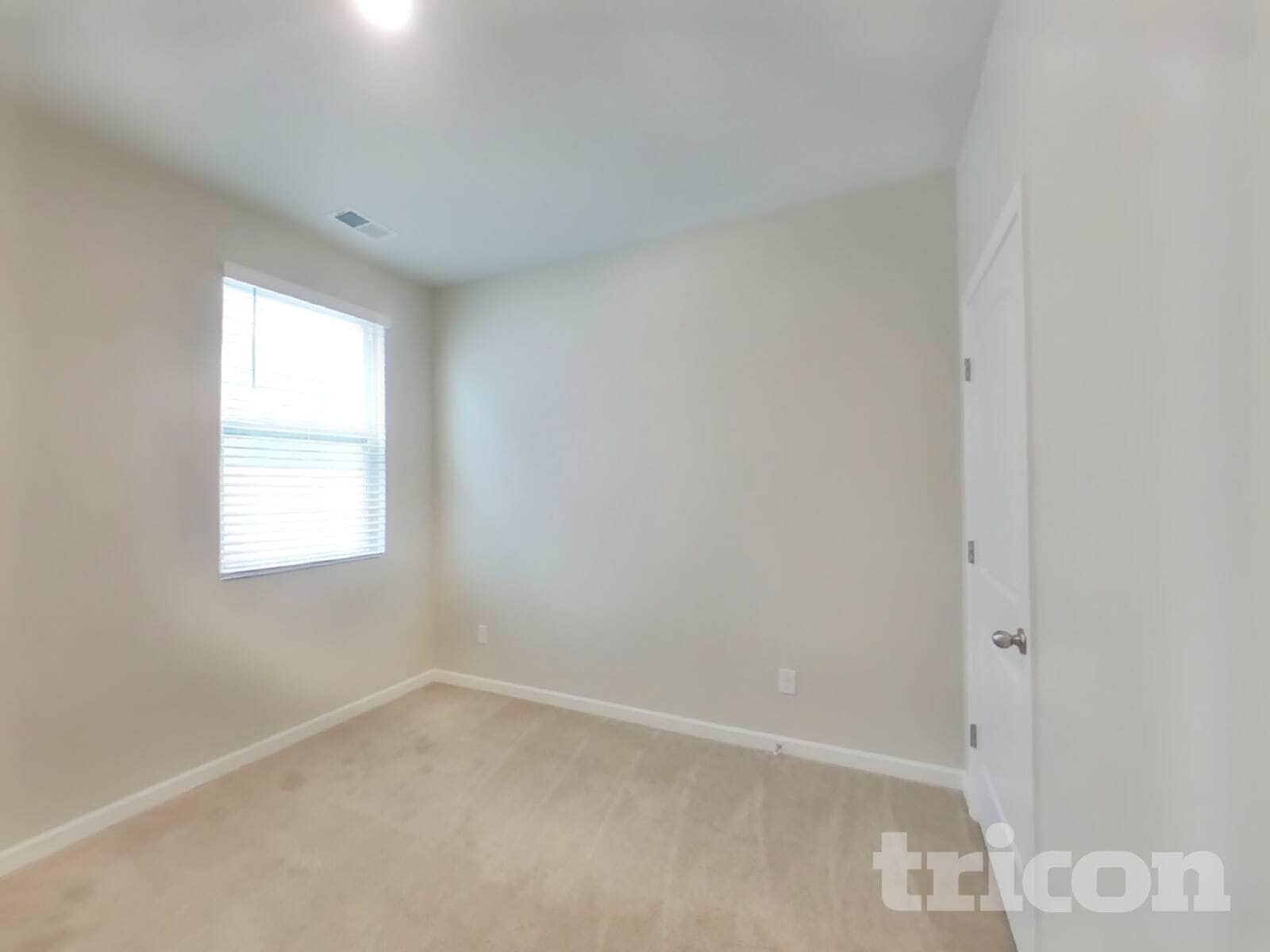 Building Photo - 4050 Beach Wy