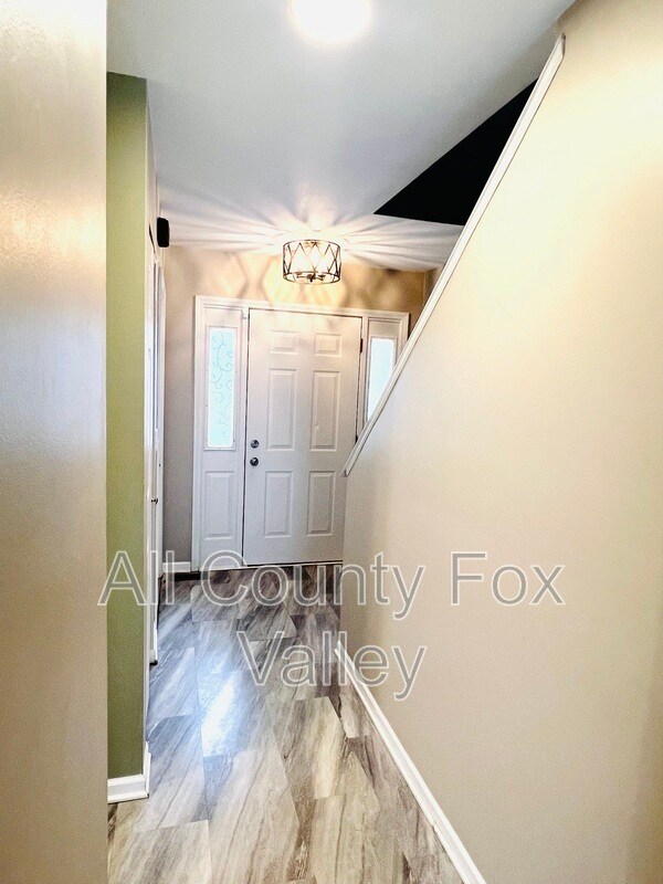 Building Photo - 7160 Center Ave