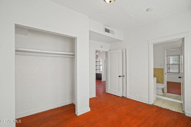 Building Photo - 3204 Memphis Ave