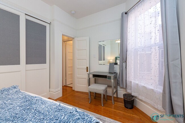 Building Photo - Castro: UNFURNISHED Top Floor Flat w/ Private Deck, W/D in unit & Garage Parking