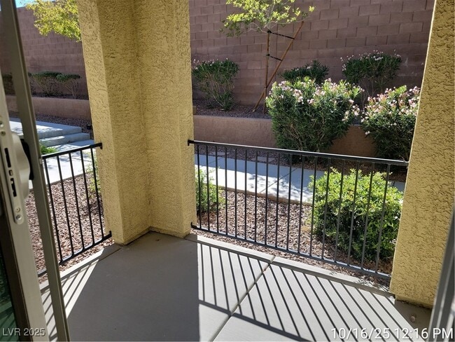 Building Photo - 965 Nevada State Dr