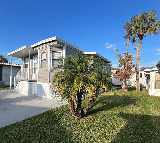 Building Photo - 6501 SE 55th St