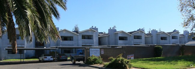 Primary Photo - Raintree Apartments