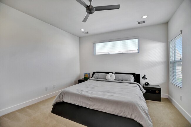 Building Photo - 5507 Robusto Pl