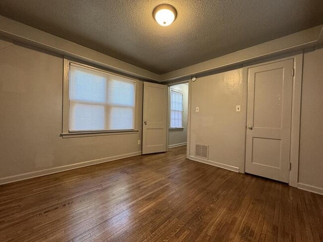 Building Photo - 3212 Ardyce Dr