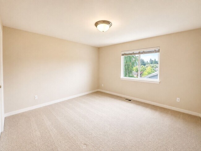 Building Photo - 4Bd/2.5Ba Bothell Home