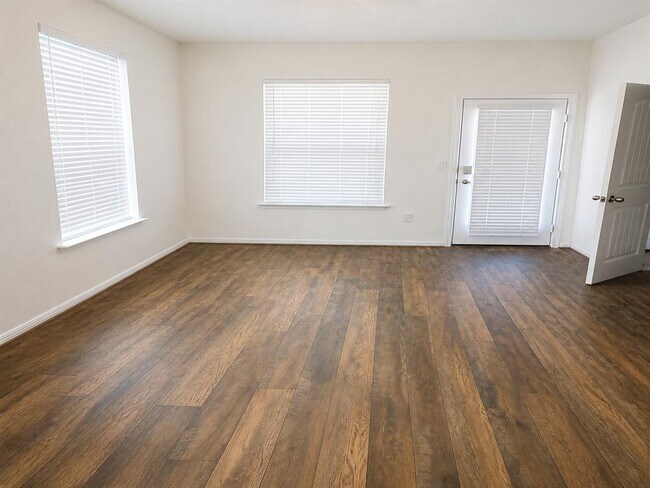 Building Photo - 617 Cortona Ln