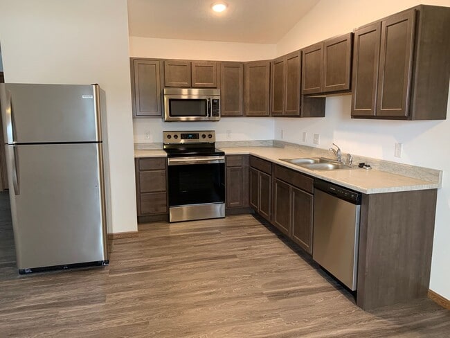 Building Photo - Welcome to Lipton Apartments – Your New Ho...