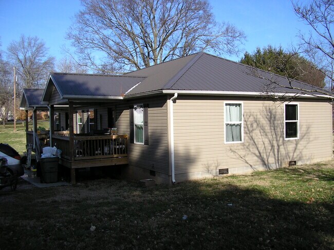 Building Photo - 3812 Charlie Moran Hwy