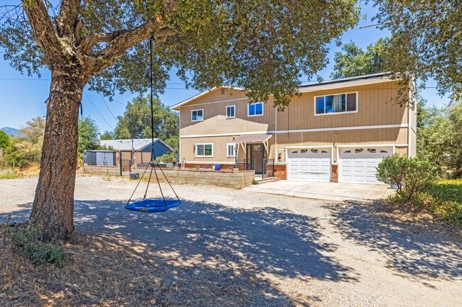 Primary Photo - 3/3 HOME available NOW in DESCANSO w/ gara...