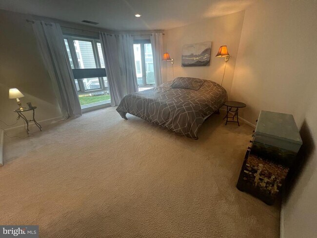 Building Photo - 110 Oyster Cove Dr