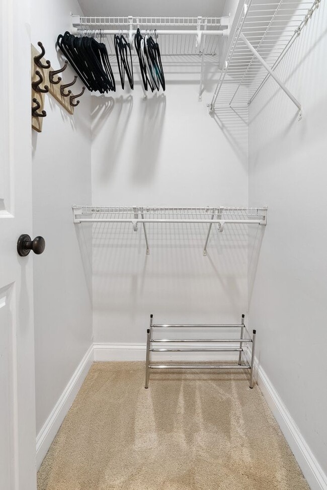 Building Photo - Stunning 2-Story Loft in the Heart of Downtown