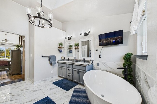 Building Photo - Custom Home on Property just outside of Eureka!