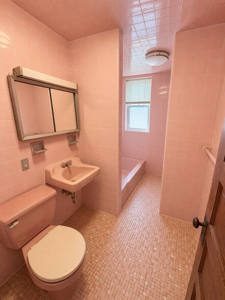 Building Photo - 333 Alewife Brook Pky