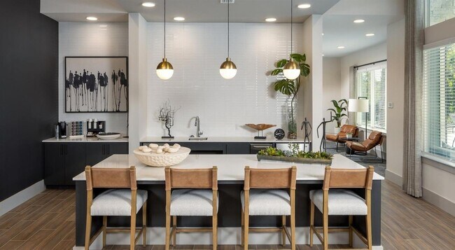 Building Photo - 10881 Caladesi Ave