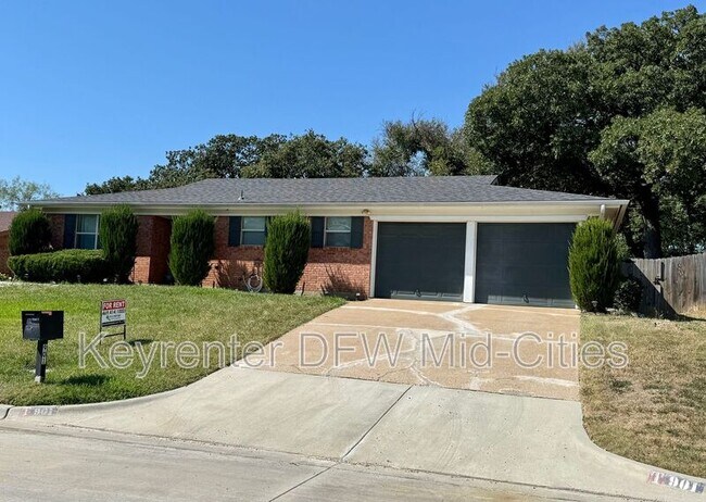 Primary Photo - 901 Gregory Ave