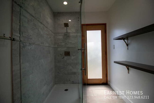 Building Photo - 11619 Lerdo Ave