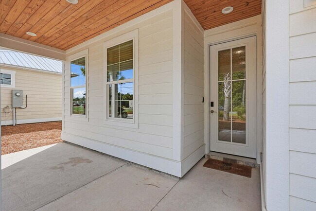 Building Photo - 508 Lyndell Ln