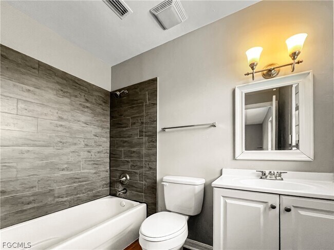 Building Photo - 849 Theodore Vail St E