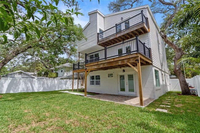 Building Photo - 3232 W Oakellar Ave