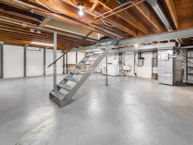 Building Photo - 1627 Keats Ct