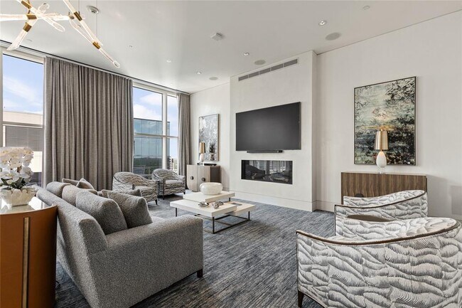 Building Photo - 98 San Jacinto Blvd