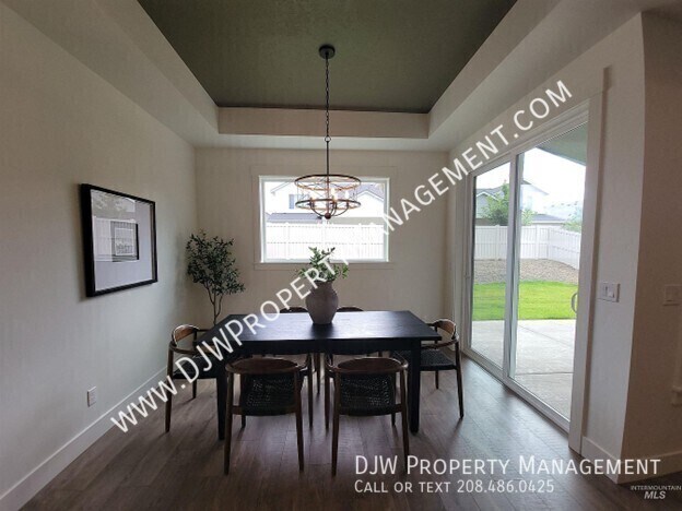 Building Photo - 4658 S Hennessy Ave