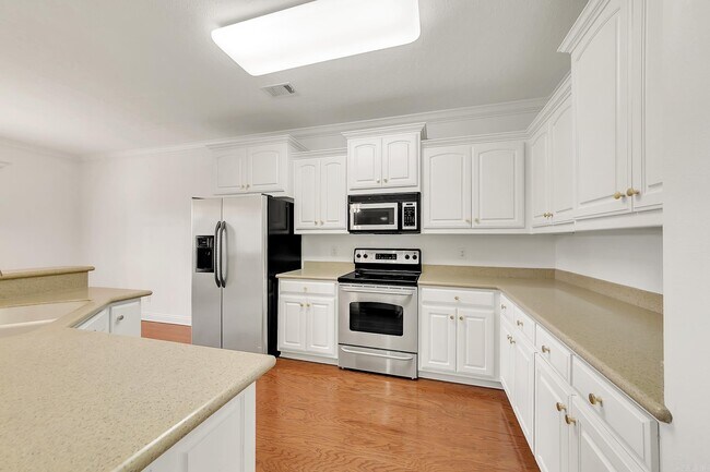 Building Photo - 43 Earnhardt Cir