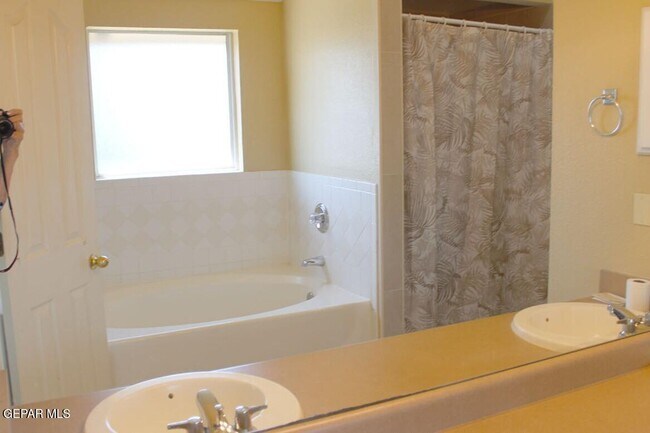 Building Photo - 815 Saguaro Park Ct