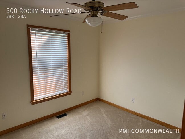 Building Photo - 300 Rocky Hollow Rd