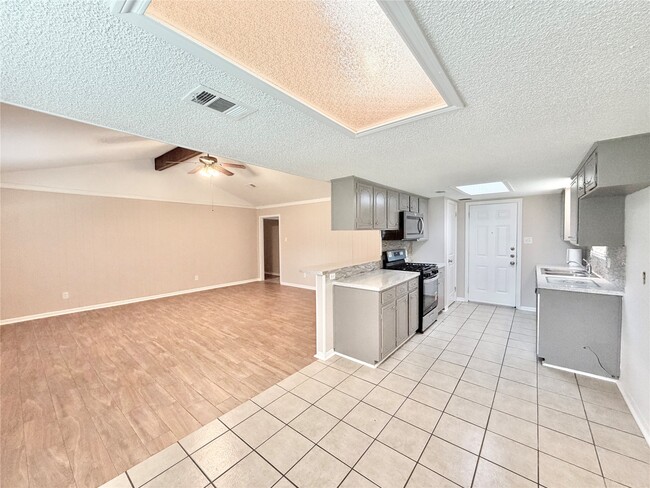 Building Photo - 12426 Foxburo Dr
