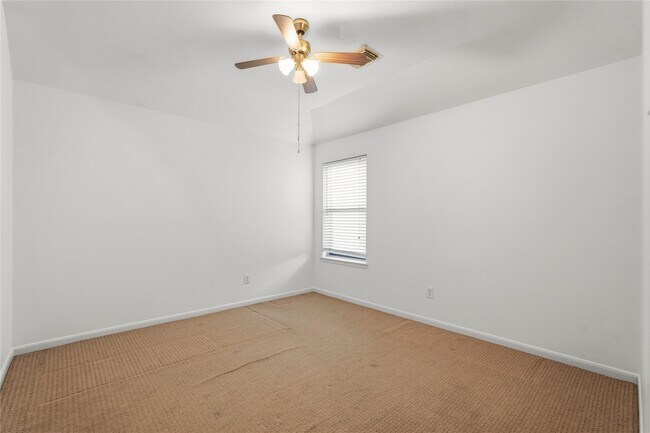 Building Photo - 15106 Turphin Way