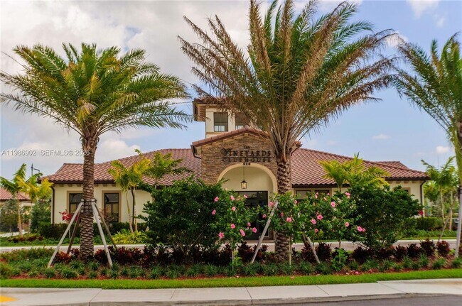 Building Photo - 144 NE 37th Terrace