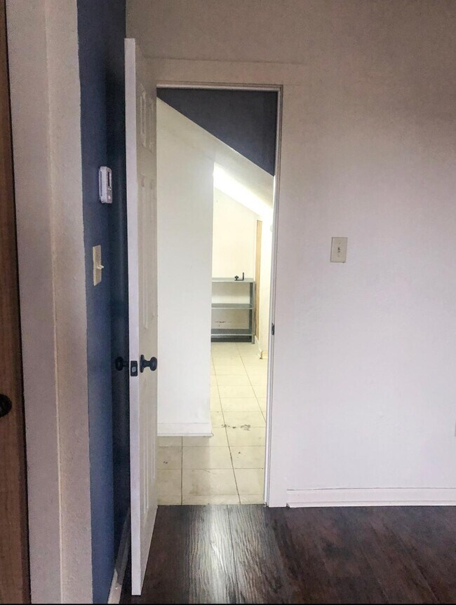 Bedroom 1 (without furniture) - 2113 Toledano St