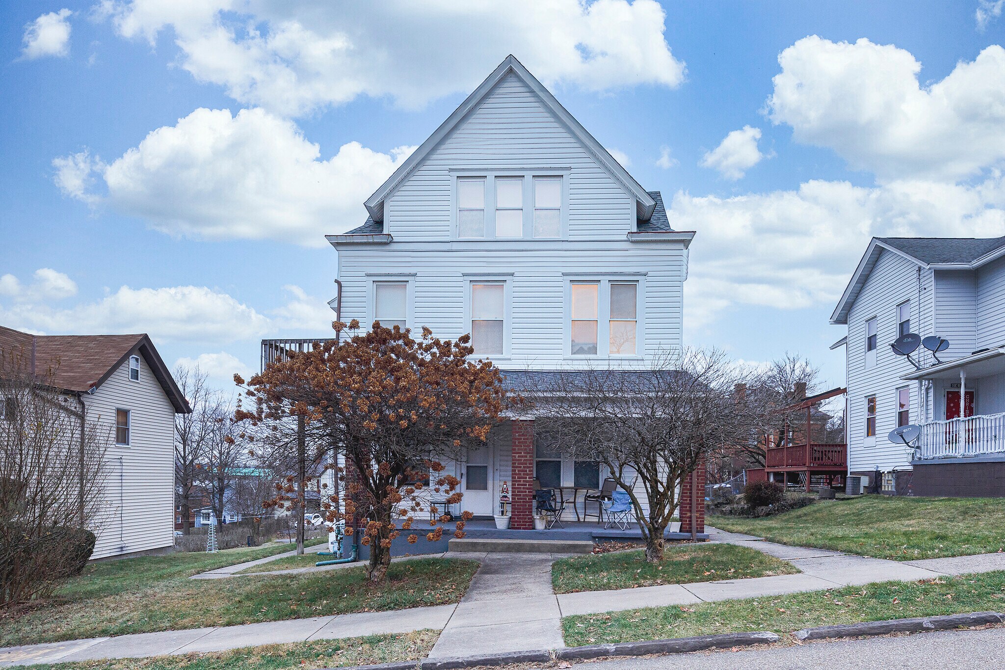 Building Photo - 41 Maplewood Ave
