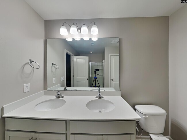 Building Photo - 42 Denali Cir