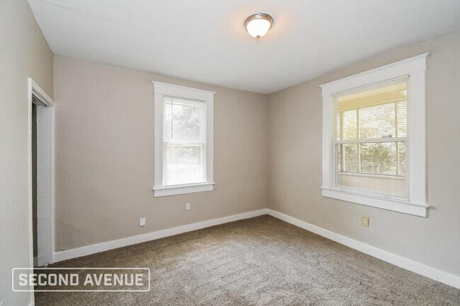 Building Photo - 9043 9th Ave