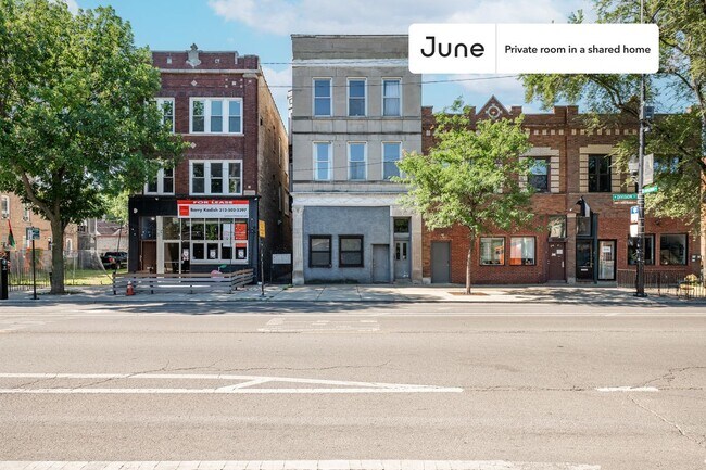 Building Photo - Room in Shared 3 bed/1 bath home