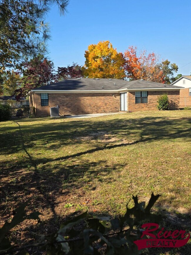 Building Photo - Charming Hephzibah Brick Ranch