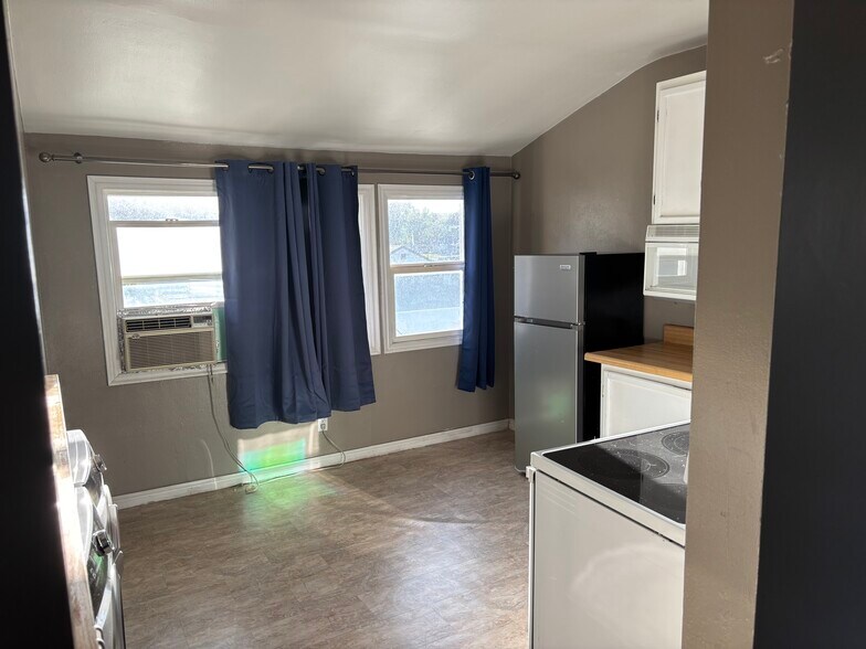 Building Photo - 2723 S 8650 W