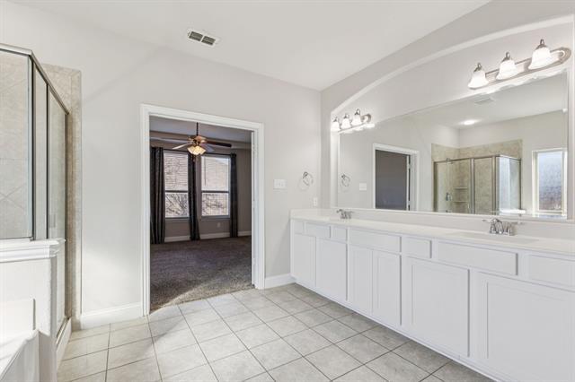 Building Photo - 540 Calliopsis St