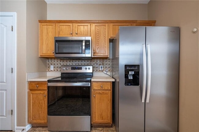 Building Photo - 32 Brookvalley Ct W