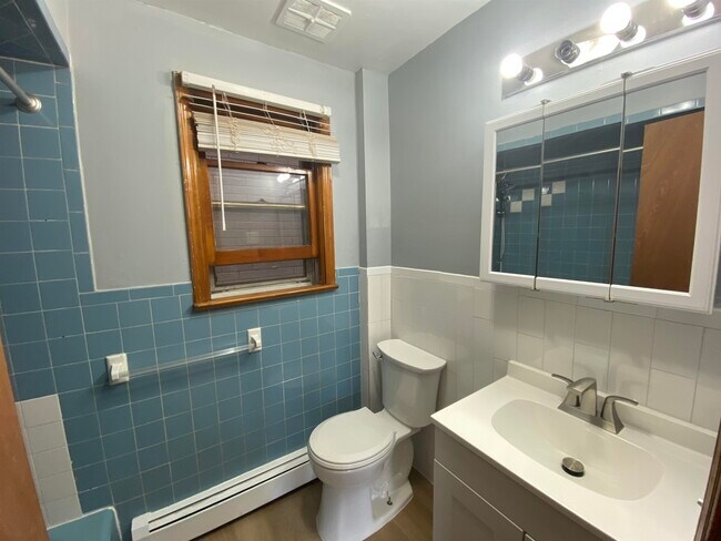 Building Photo - 468 Avenue A