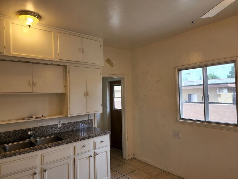 Building Photo - 5733 Fair Ave