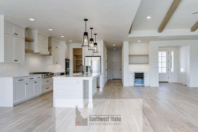 Building Photo - 7655 W Meltwater Ln